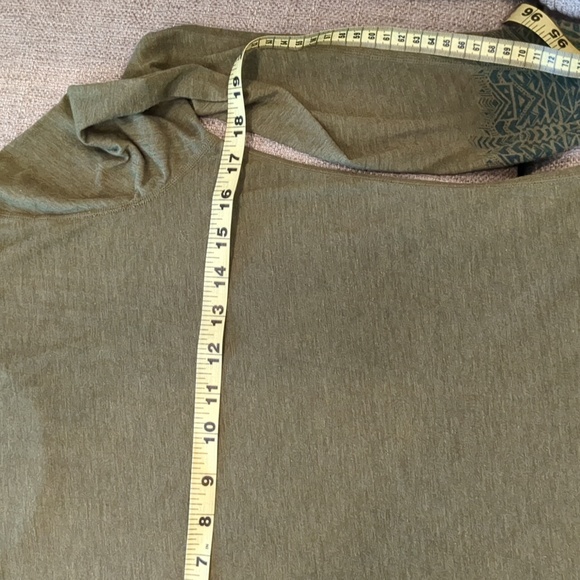 Marmot Scoop Neck Long sleeve tee olive & turquoise Size medium - Picture 13 of 14